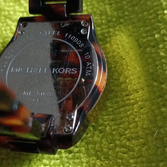 MICHAEL Michael Kors Multi-Function Water Resistant SS Watch MK-5280 working - Picture 7 of 8